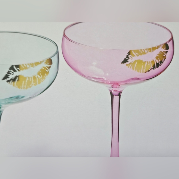 Wicked Inspired Lips Coupe Glass Set - Picture 4 of 7